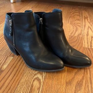 Black Frye booties barely worn
